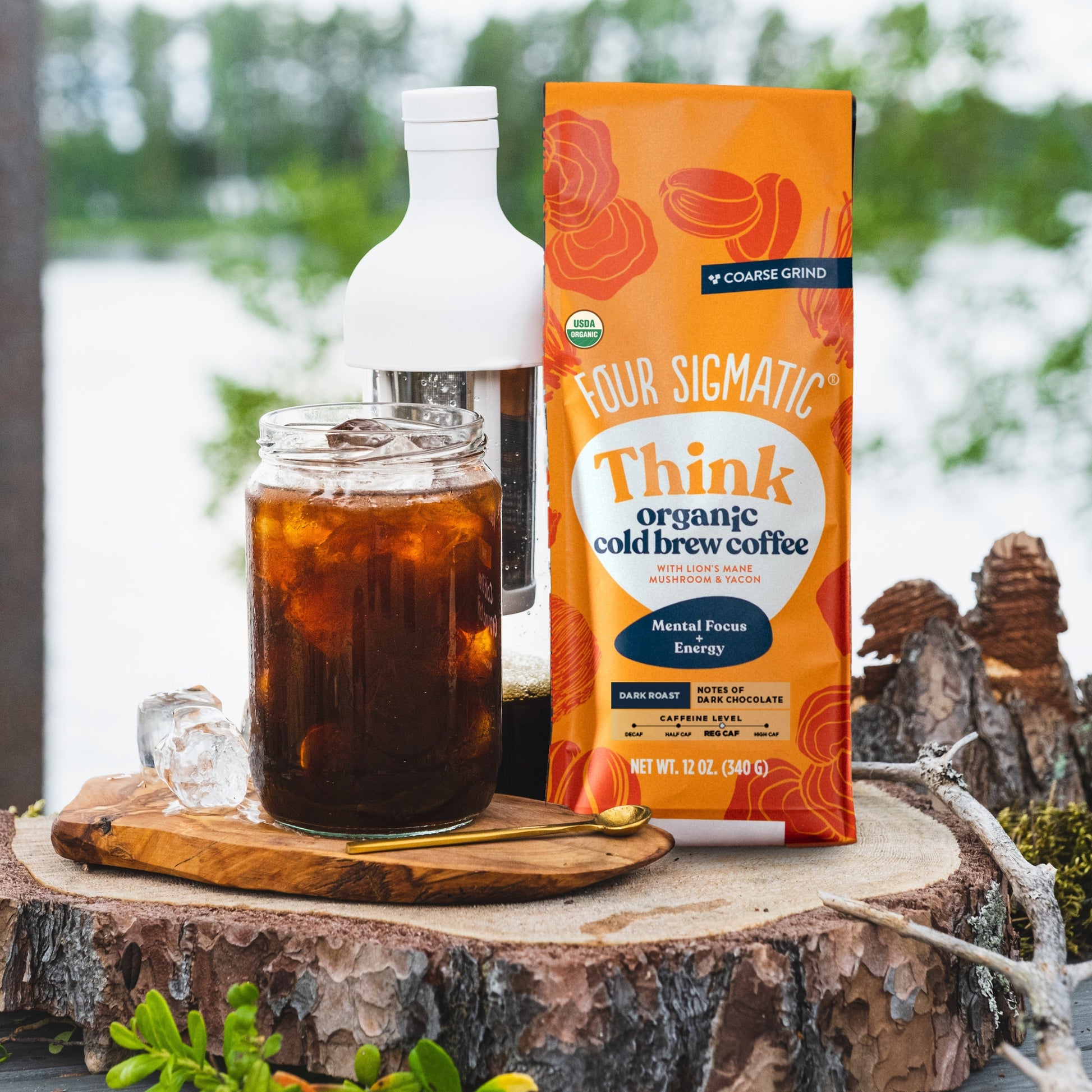 cold-brew-bottle-l6 Cold_Brew_Lifestyle_Photos_Outdoor_2024.jpg